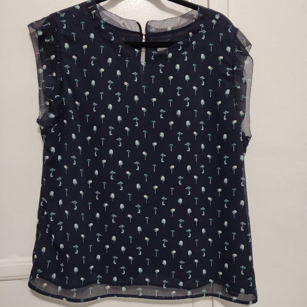 Ann Taylor Flower Top (Size XL; Blue)